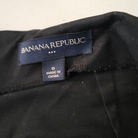Banana Republic skirt Women's Sizec: 0 black & gold mini Pre-owned - Picture 3 of 5
